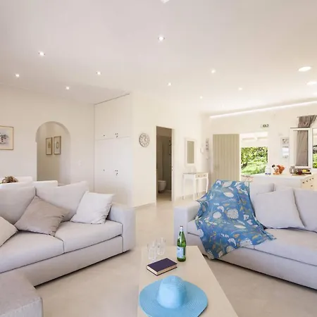 Petra By * Agios Stefanos Kassiopi