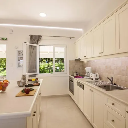 Petra By Agios Stefanos Kassiopi